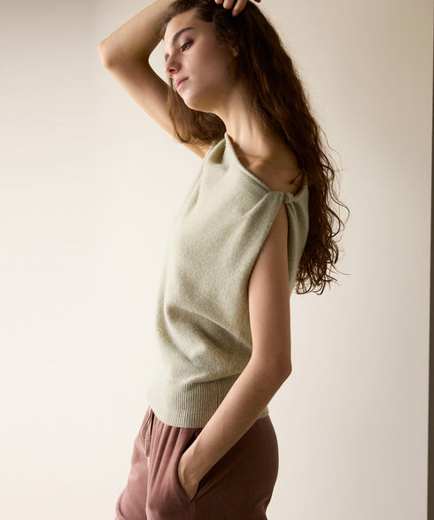 MERINO WOOL ASYMMETRY VEST