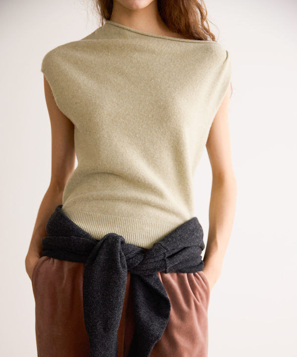 MERINO WOOL ASYMMETRY VEST