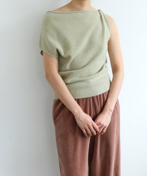 MERINO WOOL ASYMMETRY VEST