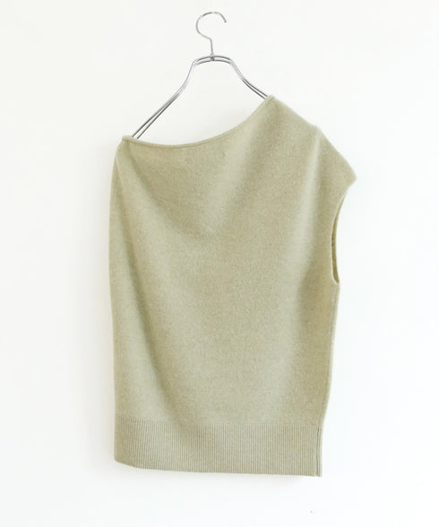 MERINO WOOL ASYMMETRY VEST